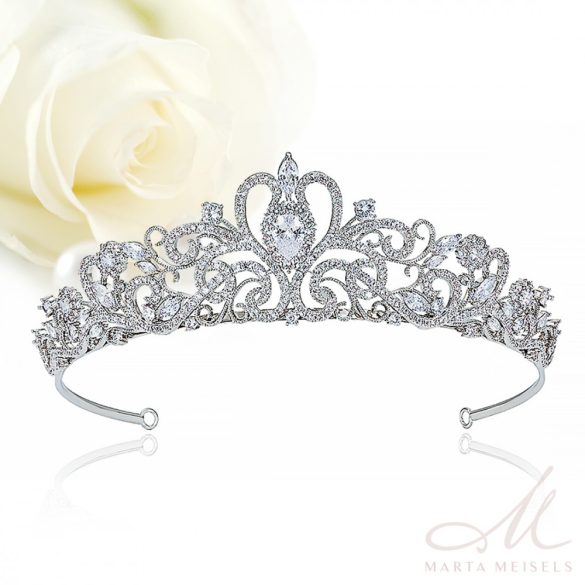 Hercegnői stílusú exkluzív menyasszonyi tiara cirkónia kristályokkal díszítve MET-XP-B539